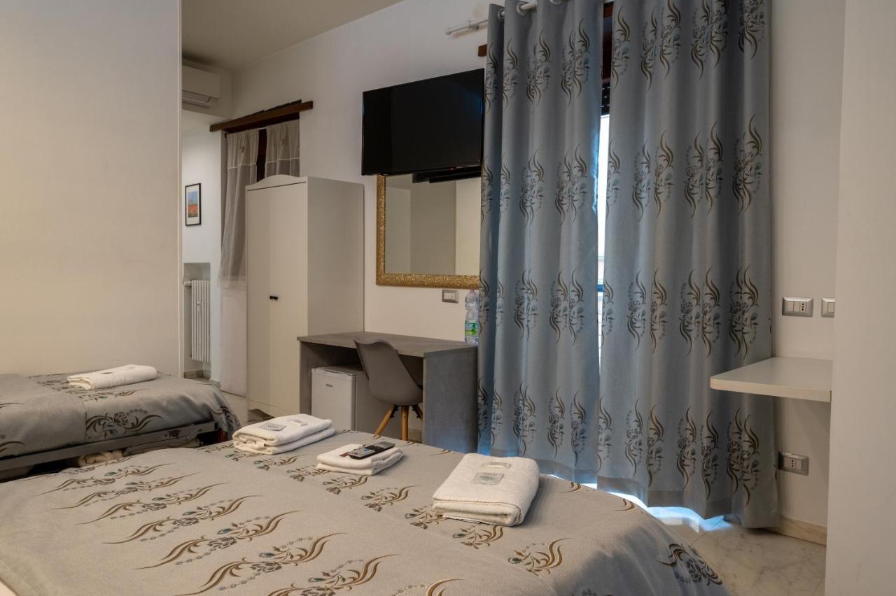 Santa Maria Accommodation Roma Ngoại thất bức ảnh