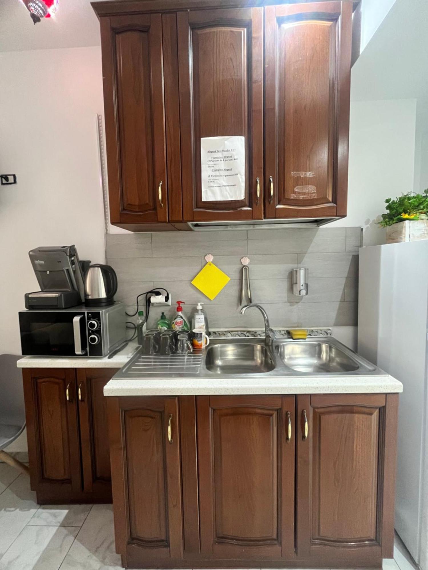 Santa Maria Accommodation Roma Ngoại thất bức ảnh