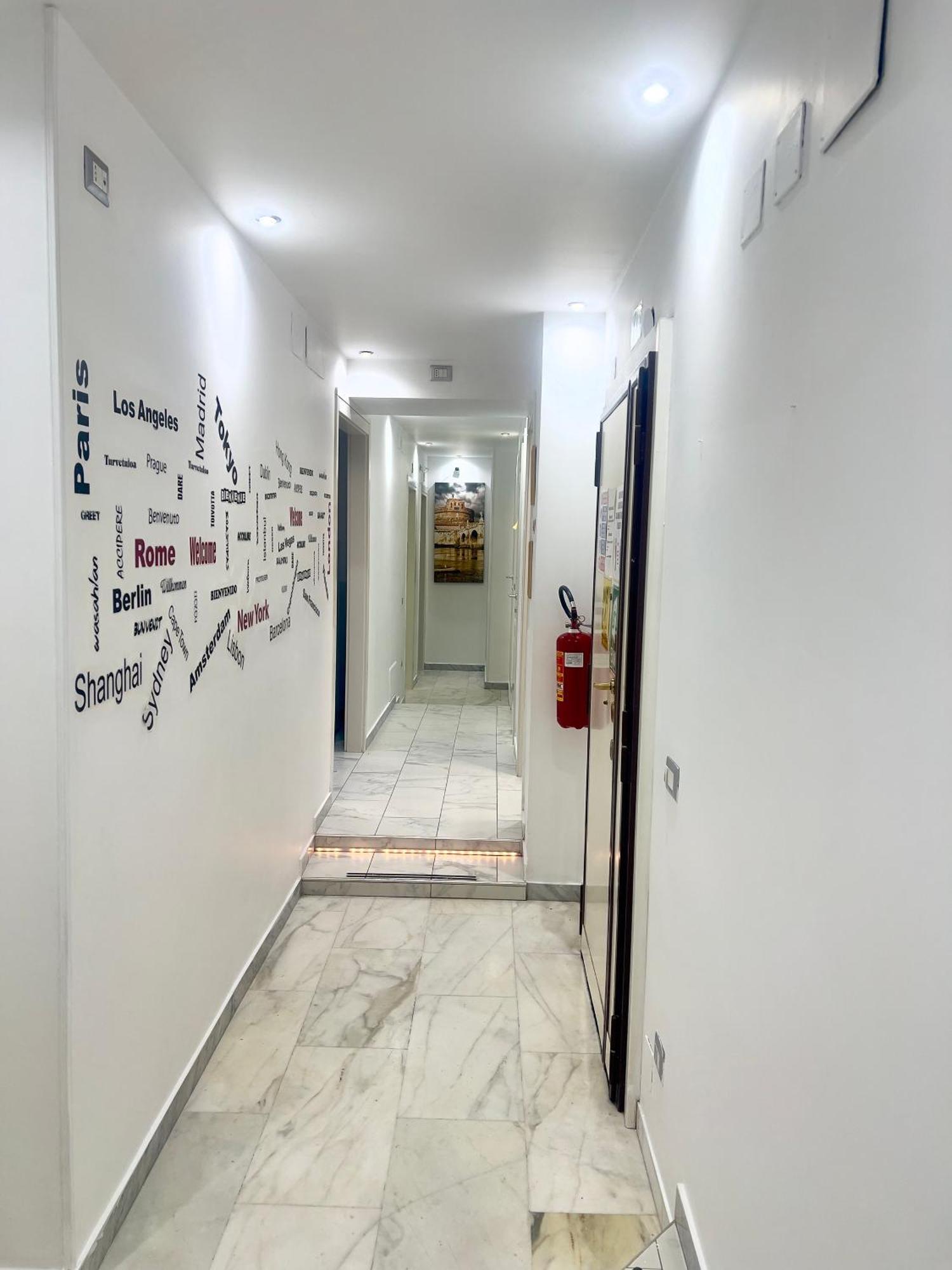 Santa Maria Accommodation Roma Ngoại thất bức ảnh